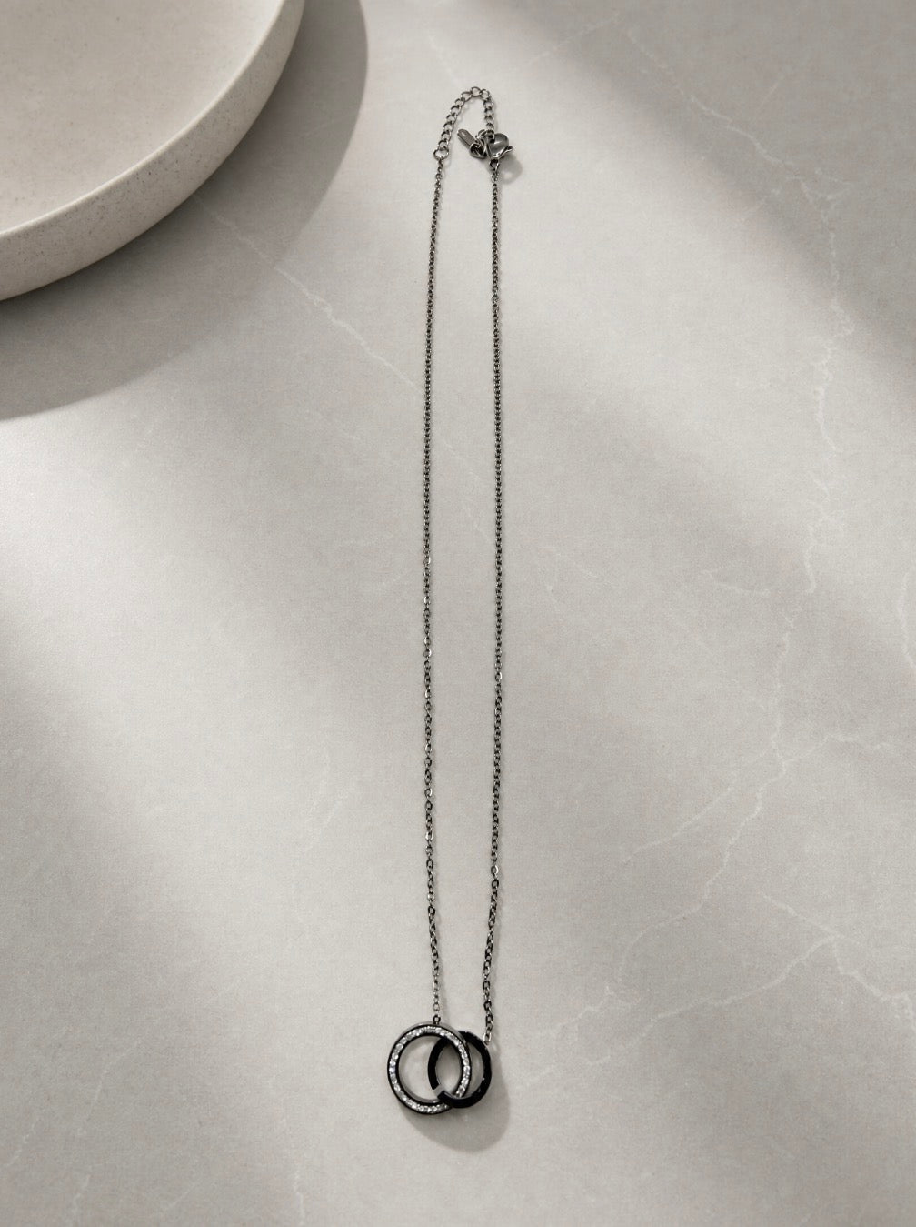 Collier Anora